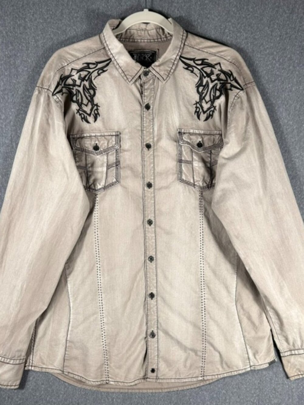 Buckle Black Embroidered Button Down Mens Sz XL Washed Khaki Gray Western Tribal